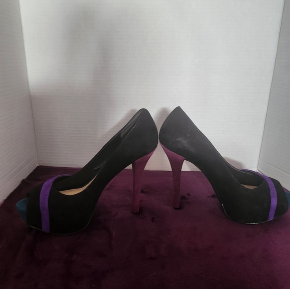 Guess Isila Peep Toe High Heels - Picture 4 of 9